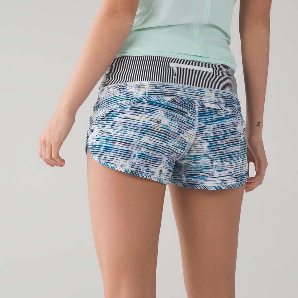 Lululemon Speed Up Short 2.5” - Size 6
